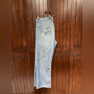 Levi’s denim pants